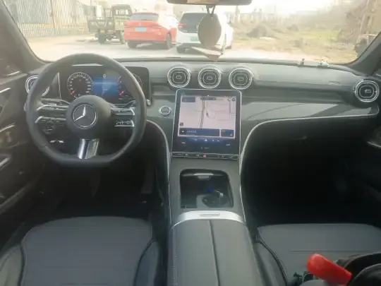 Mercedes-Benz C-Class 2023 (29400 км)