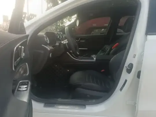 Mercedes-Benz C-Class 2023 (29400 км)