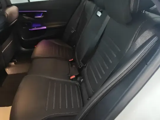 Mercedes-Benz C-Class 2023 (85800 км)