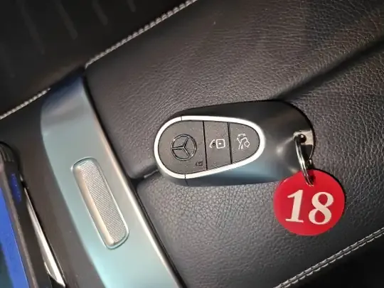 Mercedes-Benz C-Class 2023 (85800 км)