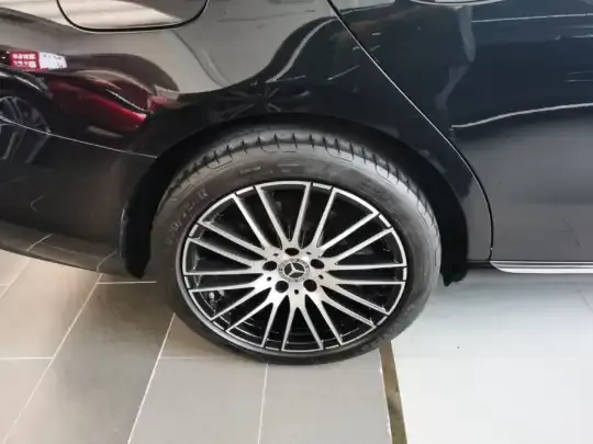 Mercedes-Benz C-Class 2023 (72700 км)