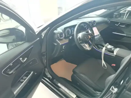 Mercedes-Benz C-Class 2023 (72700 км)