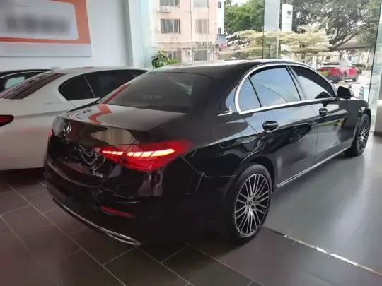 Mercedes-Benz C-Class 2023 (72700 км)