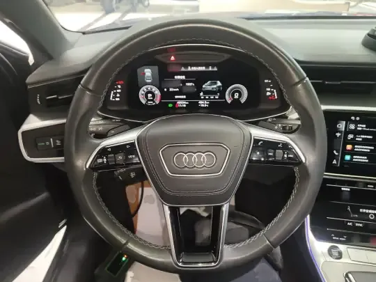 Audi A6L 2023 (42500 км)