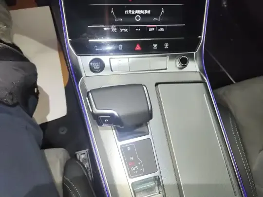 Audi A6L 2023 (42500 км)