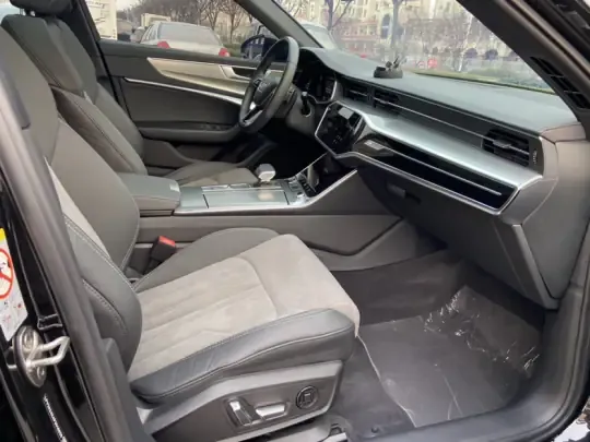 Audi A6L 2023 (42500 км)