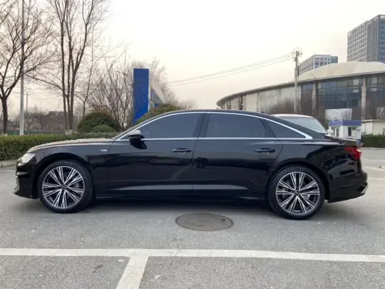 Audi A6L 2023 (42500 км)