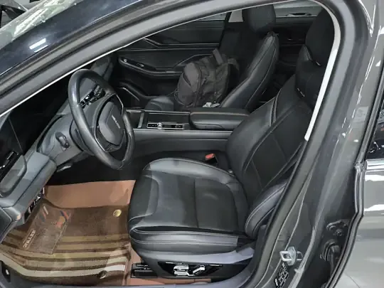 Lincoln Z 2022 (29800 км)