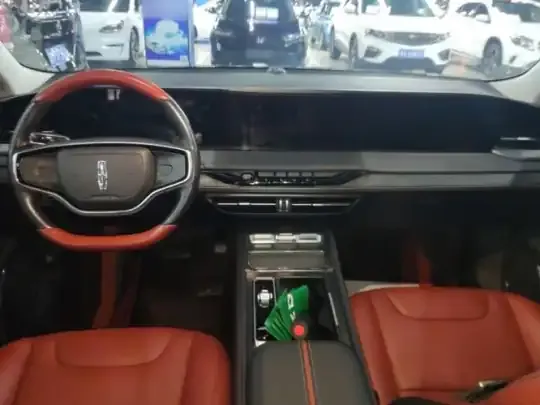 Lincoln Z 2022 (57000 км)