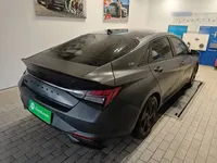 Hyundai Elantra 2022 (72900 км)