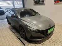 Hyundai Elantra 2022 (72900 км)