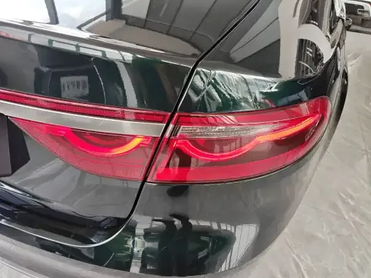 Jaguar XFL 2022 (10000 км)