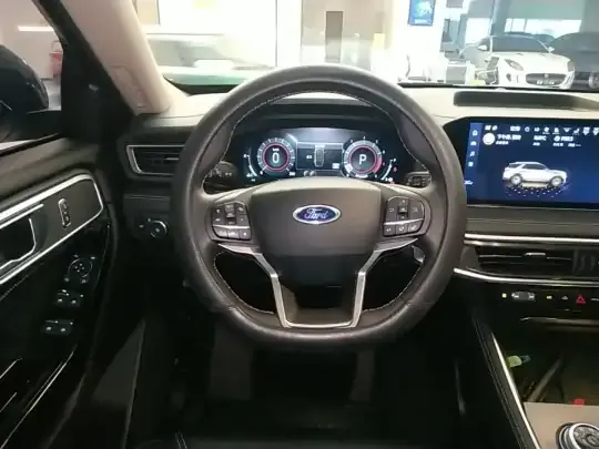 Ford Explorer 2023 (12400 км)