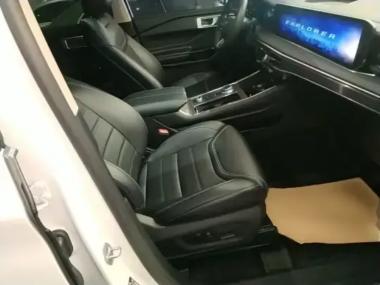 Ford Explorer 2023 (12400 км)
