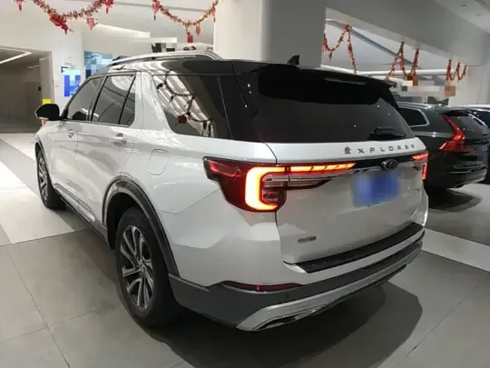 Ford Explorer 2023 (12400 км)