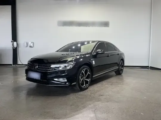 Volkswagen Magotan 2023 (40700 км)