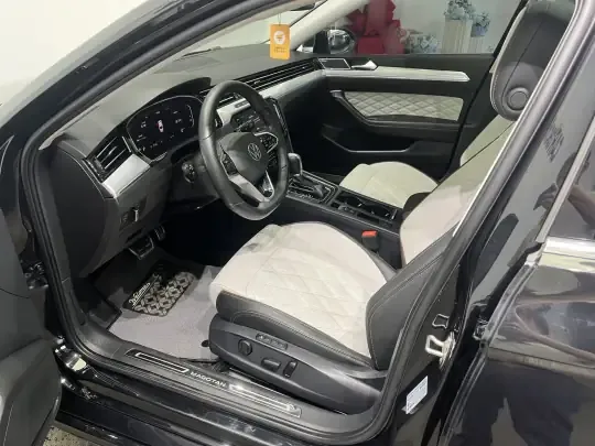 Volkswagen Magotan 2023 (40700 км)