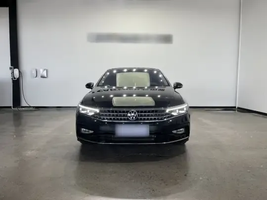 Volkswagen Magotan 2023 (40700 км)