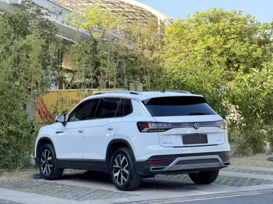Volkswagen Tayron 2023 (9300 км)