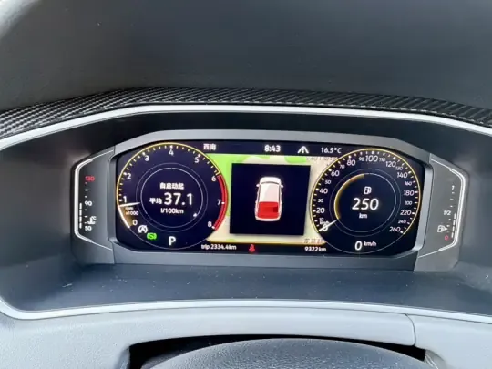 Volkswagen Tayron 2023 (9300 км)