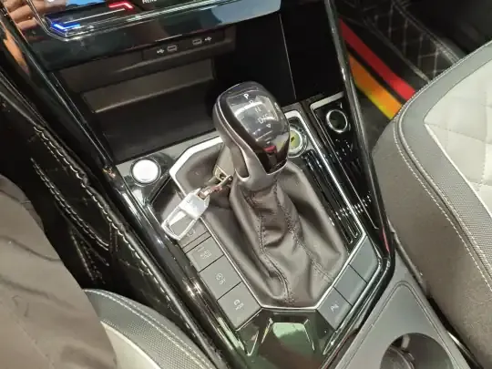 Volkswagen Tayron 2023 (9300 км)