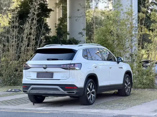 Volkswagen Tayron 2023 (9300 км)