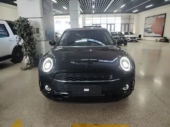 MINI Clubman 2023 (19000 км)
