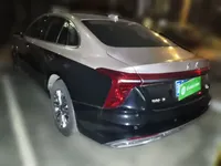 Hongqi H5 2023 (23000 км)