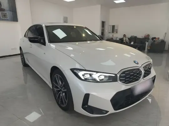 BMW 3 Series 2023 (37900 км)