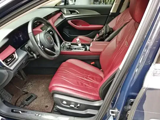 Hongqi H5 2023 (13600 км)
