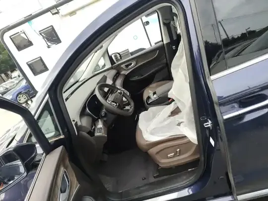 Roewe iMAX8 New Energy 2022 (300 км)