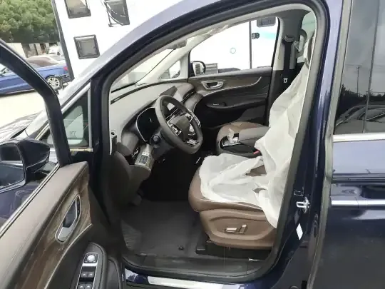 Roewe iMAX8 New Energy 2022 (300 км)