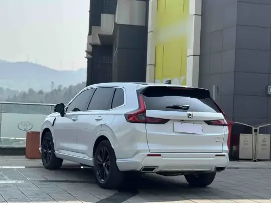 Honda CR-V New Energy 2023 (27200 км)