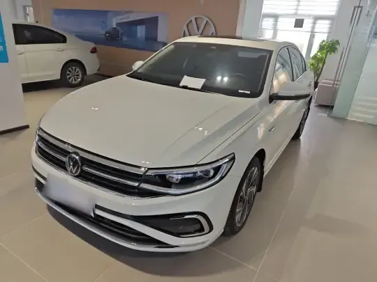 Volkswagen Bora 2023 (8100 км)