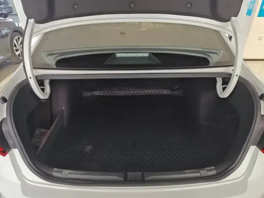 Volkswagen Bora 2023 (8100 км)