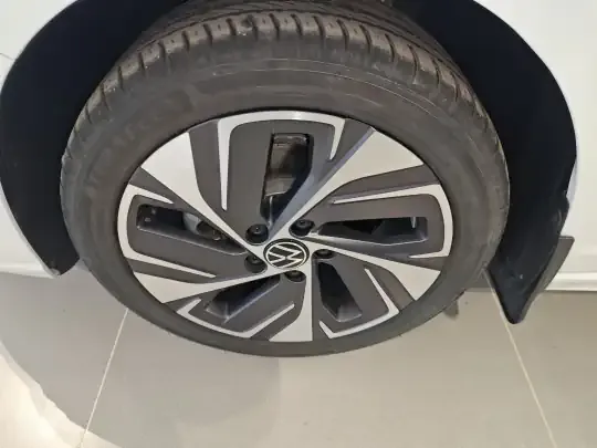 Volkswagen Bora 2023 (8100 км)