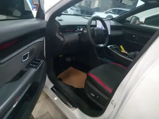 JETOUR Dashing 2022 (33200 км)