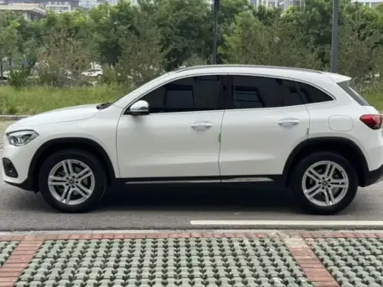 Mercedes-Benz GLA 2023 (38300 км)