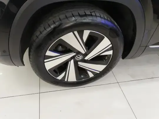 Volkswagen Teramont 2023 (17800 км)