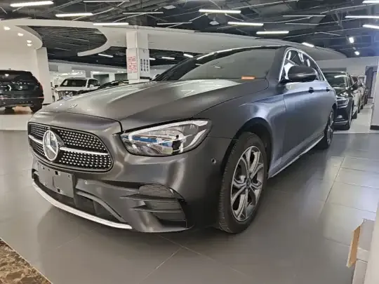 Mercedes-Benz E-Class 2023 (32599 км)