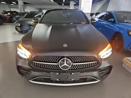 Mercedes-Benz E-Class 2023 (32599 км)
