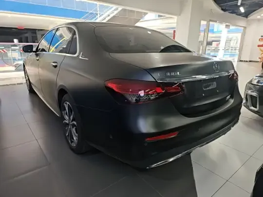 Mercedes-Benz E-Class 2023 (32599 км)