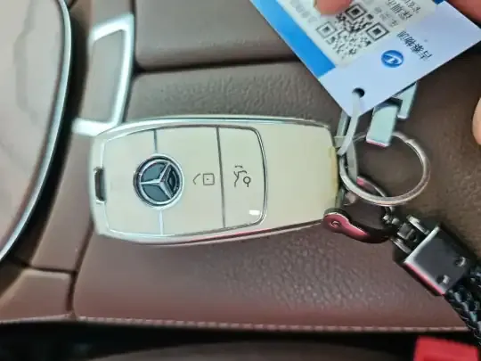 Mercedes-Benz E-Class 2023 (51400 км)