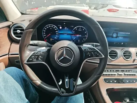 Mercedes-Benz E-Class 2023 (51400 км)