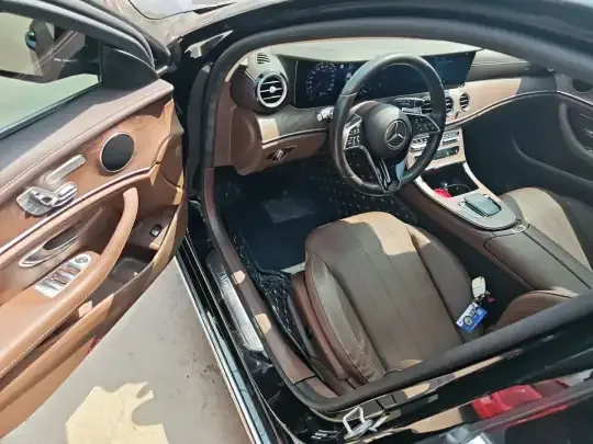 Mercedes-Benz E-Class 2023 (51400 км)
