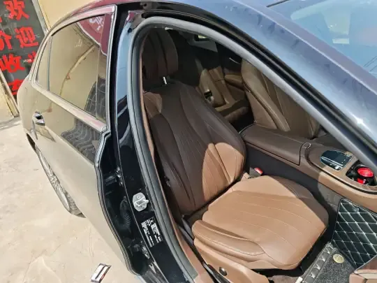 Mercedes-Benz E-Class 2023 (51400 км)
