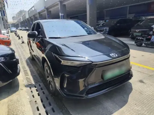 Toyota FAW bZ4X 2022 (25700 км)