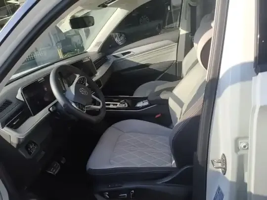Volkswagen Tavendor 2023 (32800 км)