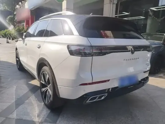 Volkswagen Tavendor 2023 (32800 км)