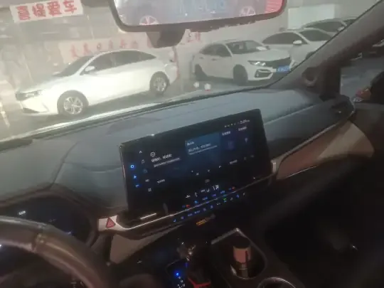 Toyota Granvia 2022 (101800 км)